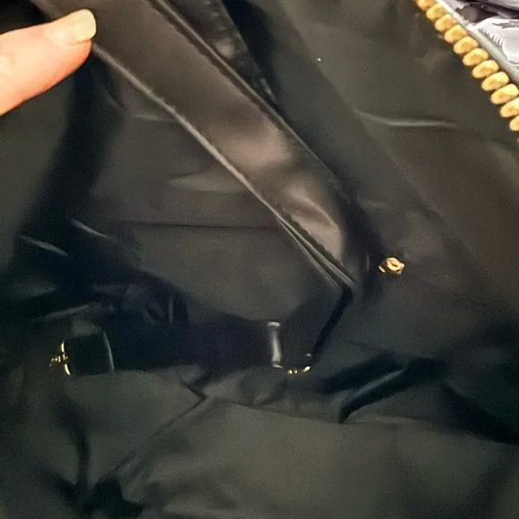 Elegant Black Quilted Handbag NWOT - Picture 4 of 4